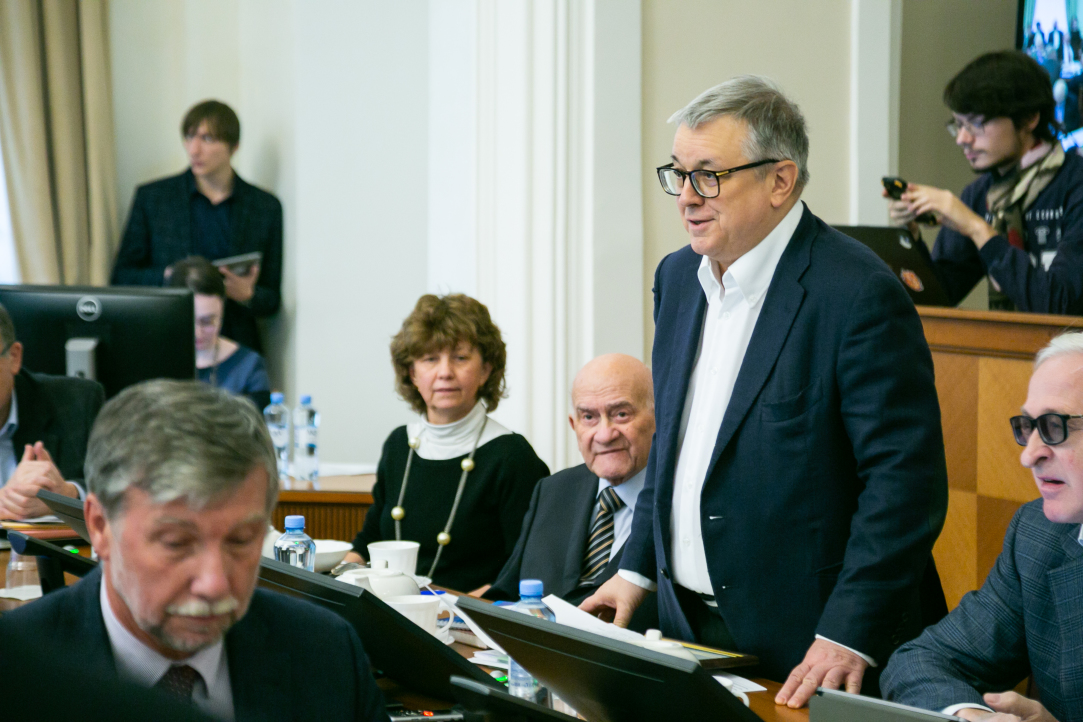 Ученый совет принял Программу развития НИУ ВШЭ до 2030 года Иллюстрация к новости: Ученый совет принял Программу развития НИУ ВШЭ до 2030 года
