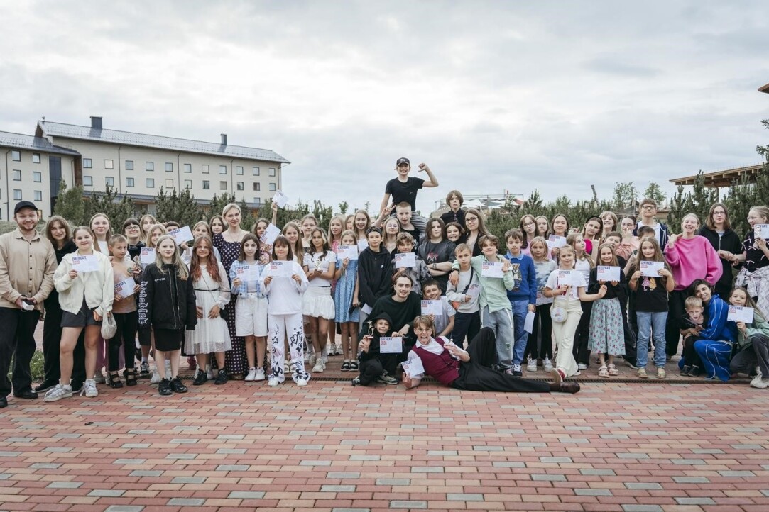 Летние креативные школы НИУ ВШЭ: творчество, природа и английский язык Иллюстрация к новости: Летние креативные школы НИУ ВШЭ: творчество, природа и английский язык