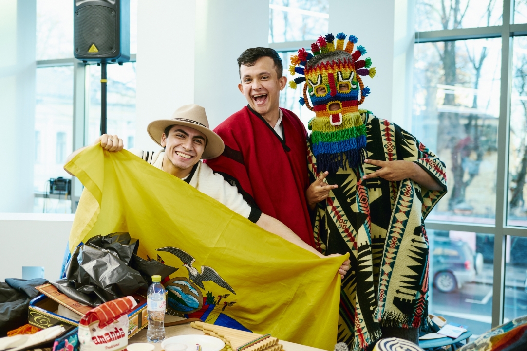 «Кросс-культурная коммуникация, синтез различных традиций»: HSE UNITY FEST 2025 прошел в Вышке Иллюстрация к новости: «Кросс-культурная коммуникация, синтез различных традиций»: HSE UNITY FEST 2025 прошел в Вышке